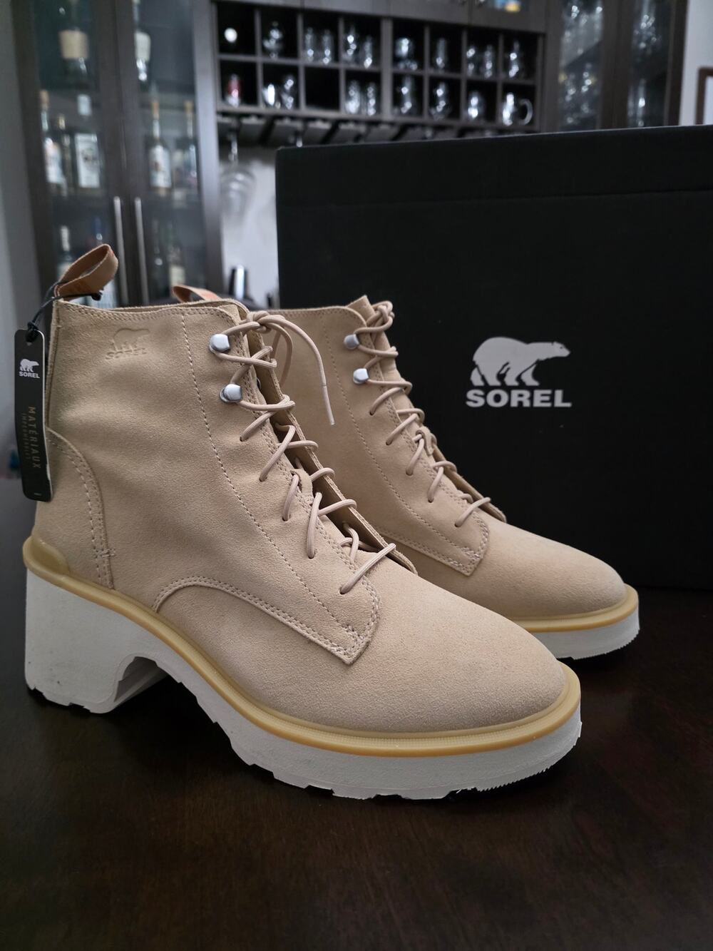 NWT Sorel Hi-Line Heel Lace Ceramic Chalk Boots Leather Waterproof Size 11